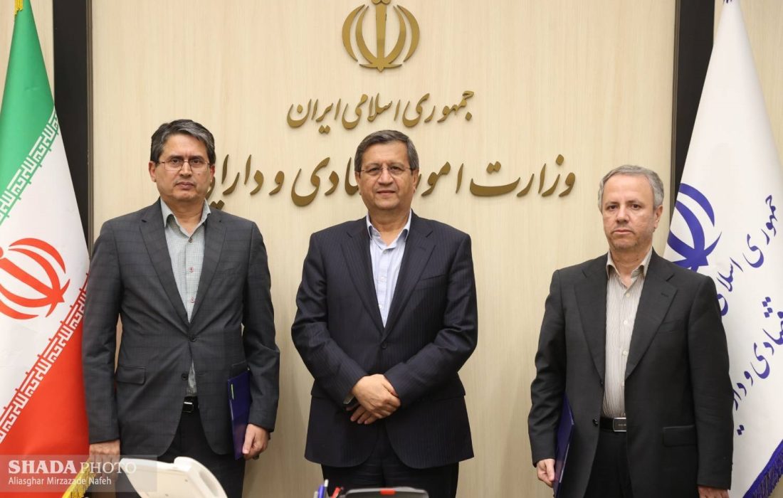 سازمان حسابرسی ضمن جذب و تربیت نیروی انسانی متخصص و متعهد، همواره بر اصول و ضوابط و استانداردهای حرفه، پایبند باشد