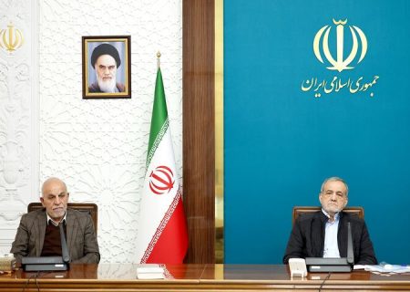 تاکید رئیس جمهور بر ساخت بزرگراه‌های عریض و تقویت زیرساخت‌های ریلی در مکران و سواحل جنوبی