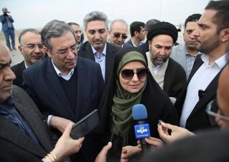 مشکلات پیمانکاری و سرمایه‌گذاری آزادراه ارومیه-تبریز رفع شد/ ضرورت اتصال ریلی آذربایجان های شرقی و غربی به یکدیگر