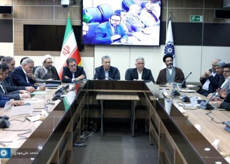حقوق دولتی سال آینده مانند ۱۴۰۳ است/ برای جبران خسارت صنایع، ناشی از ناترازی انرژی، منابعی در بودجه ۱۴۰۴ گنجانده‌ شده است