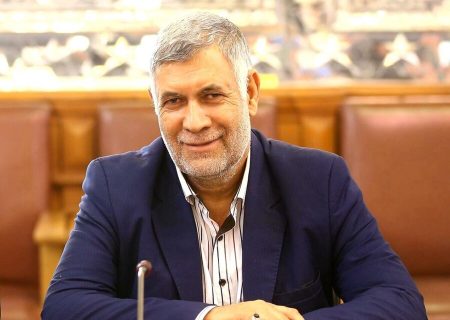تقدیر از تدابیر درست مدیران بازار سرمایه/ دولت و تیم اقتصادی بیش از گذشته از سازمان بورس حمایت کنند