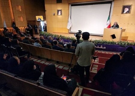 دیدار صمیمانه وزیر راه و شهرسازی با همکاران این وزارتخانه