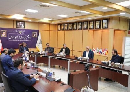 مرکز تحقیقات راه، مسکن و شهرسازی به هوشمندسازی و مولدسازی منابع راه‌آهن کمک کند